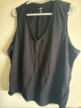 Old navy black tank top